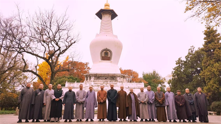 参观法海寺.png